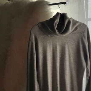Banana Republic Relaxed turtleneck sweater